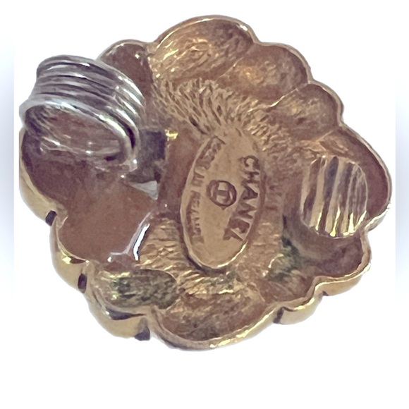 CHANEL Authentic revised Pendant 🌹 - Picture 4 of 6